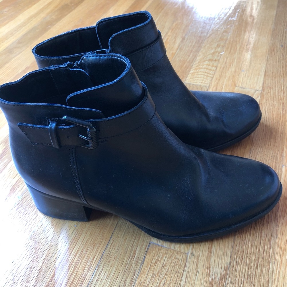 Naturalizer black boots /women’s size 8